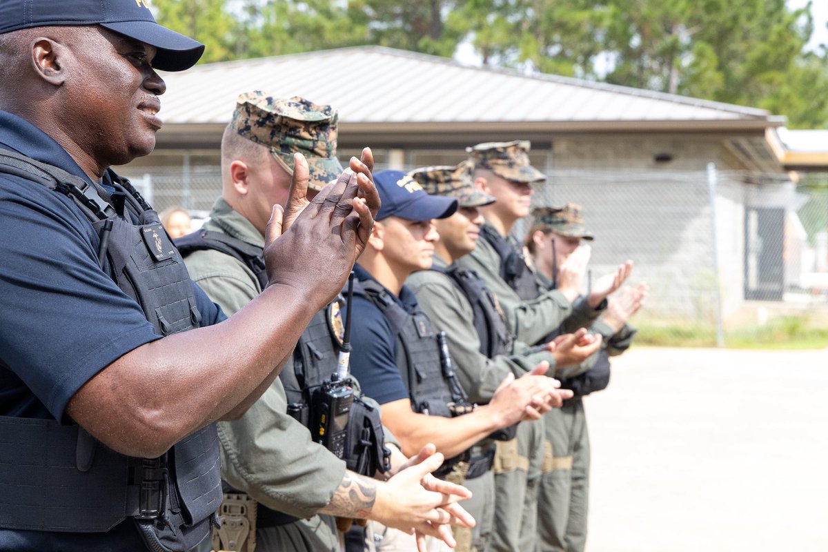 Lt. James Medders, police officer/military working dog handler, Marine Corps Police Department, Marine Corps Logistics Base Albany was promoted to Kennelmaster during a ceremony at the Cpl. Dustin Jerome Lee Kennel, Sept. 8.

Congratulations &amp; Semper Fidelis 🫡🐕
📸Kerri Copello