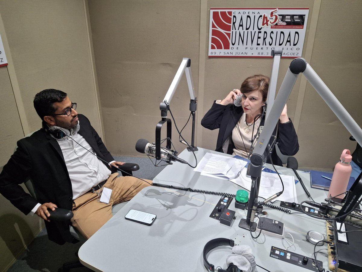 UPR_Oficial's tweet photo. Hoy en #DesdeLaPresidencia, la Dra. Zayira Jordán Conde conversó con el Dr. Jonathan Muñoz Barreto sobre iniciativas clave para nuestros estudiantes.
Programa informativo oficial #UPR, transmitido el 2do lunes del mes @radioupr
¡Te esperamos en la próxima edición en octubre! https://t.co/L7YXu7gZq2