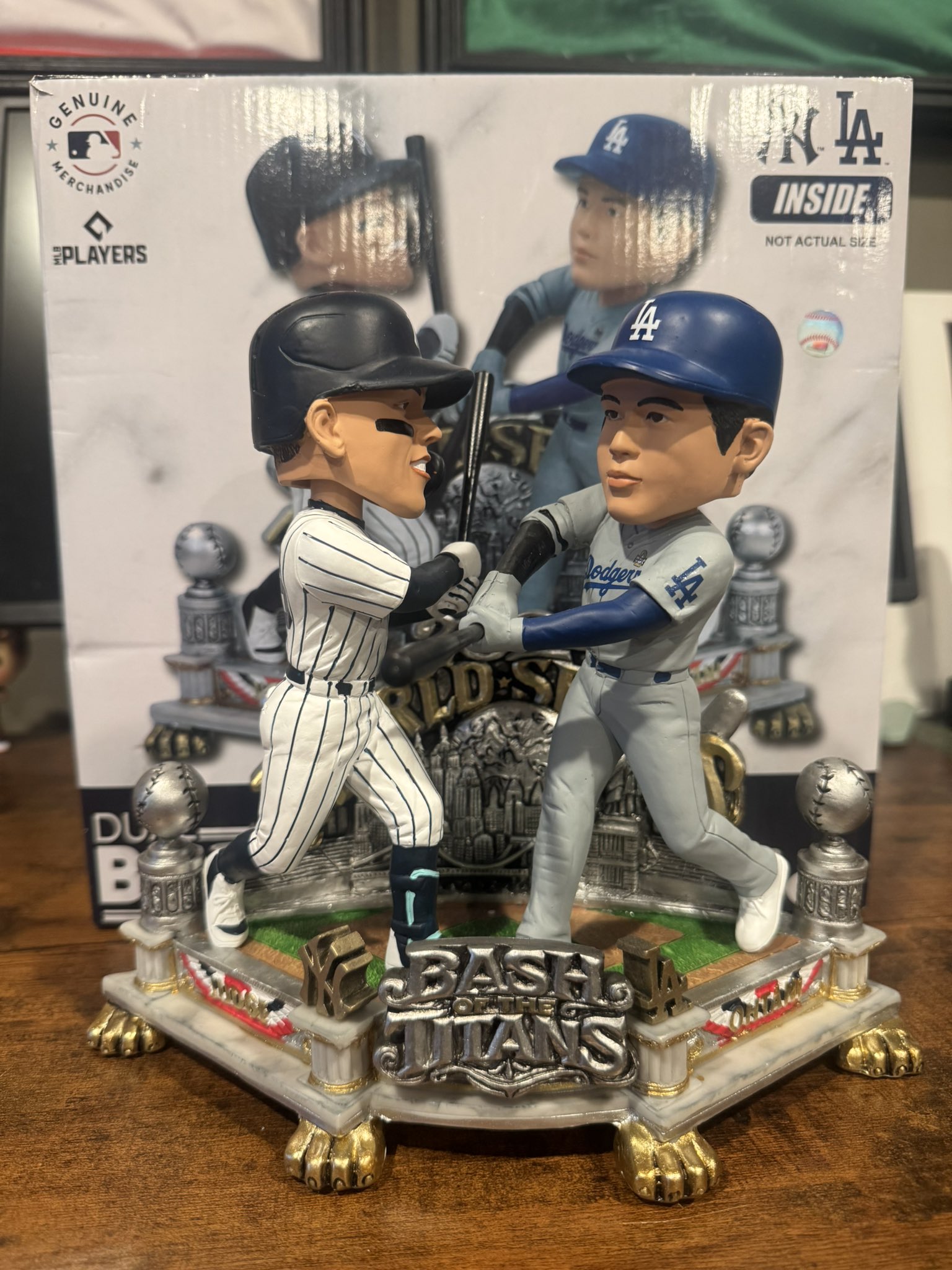 記念グッズ 2024 WORLD SERIES JUDGE OHTANI STANDEE 2024 WORLD SERIES JUDGE OHTANI STANDEE - 記念グッズ送料 無料