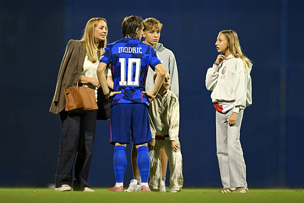 EleModric's tweet photo. Luka with his family after game 🥹 https://t.co/fE7hdYocqy