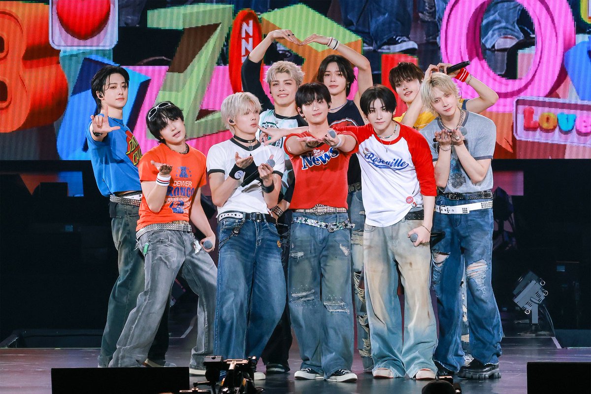 🌐 [ARTICLE] 250909

𝗖𝗲𝗹𝗲𝗯𝗿𝗮𝘁𝗶𝗻𝗴 𝘁𝗵𝗲𝗶𝗿 𝟯𝗿𝗱 𝗔𝗻𝗻𝗶𝘃𝗲𝗿𝘀𝗮𝗿𝘆, &amp;𝗧𝗘𝗔𝗠 𝘄𝗶𝗹𝗹 𝗱𝗲𝗯𝘂𝘁 𝗶𝗻 𝗞𝗼𝗿𝗲𝗮 𝗼𝗻 𝗢𝗰𝘁𝗼𝗯𝗲𝗿 𝟮𝟴𝘁𝗵.

      “According to the agency's announcement, &amp;TEAM's Korean debut album Back to Life will be a work that contains