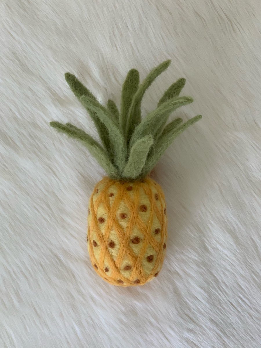 MerMadeFelting's tweet photo. Needle Felting Pineapple Videos and Tutorials are live on SnowflakeForest YouTube channel. Happy Felting🌬️❄️🌲🤍 https://t.co/GdeJBvADua https://t.co/BJMnPy4qA5