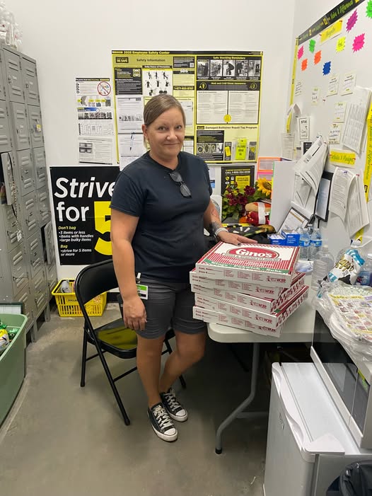 GinosPizzaWV's tweet image. Be like Amy, Anna, Jason, and Shannon! Enter your crew in the Gino&apos;s FREE Office Pizza Party give away!🍕  @WQBE will bring it right to you this Friday! wqbe.com/ginos-office-p…

#ginospizza #ginosofficeparty #funfridayvibes #pizzaparty #Pizzalovers