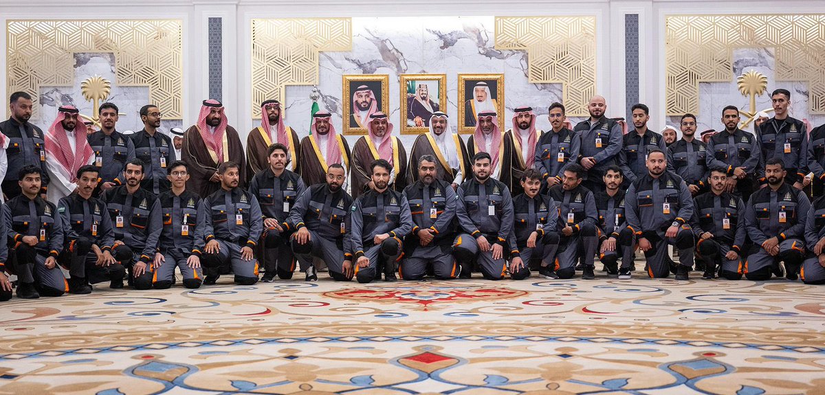 QudraHolding's tweet image. نفخر في #قدرة_القابضة بما تحققه شركاتنا التابعة من إنجازات نوعية، ويأتي تميز #دفاع_المتحدة في صناعة طائرات الدرون الوطنية 🇸🇦 شاهداً على كفاءة أبناء الوطن وقدرتهم على المنافسة العالمية.
مستمرون في دعم رؤية المملكة نحو ريادة صناعية وتقنية راسخة