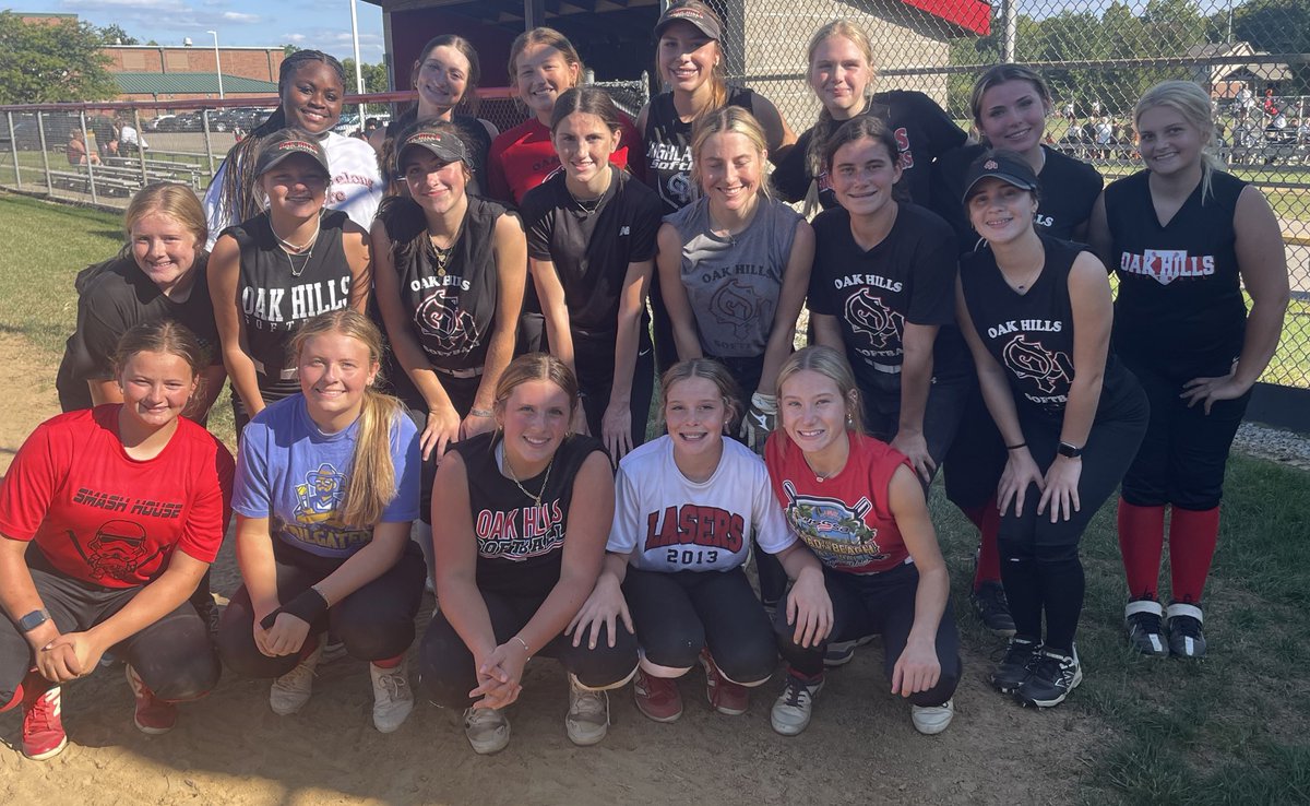 JR/SR lead open fields/scrimmages. So nice watching new leaders step in and work with our younger girls. Such a great day today. Missing a few who left for work! #Proudtobetheircoach