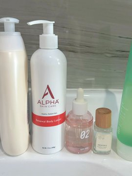 hammo2014's tweet image. Skin care before going to bed at night🧴