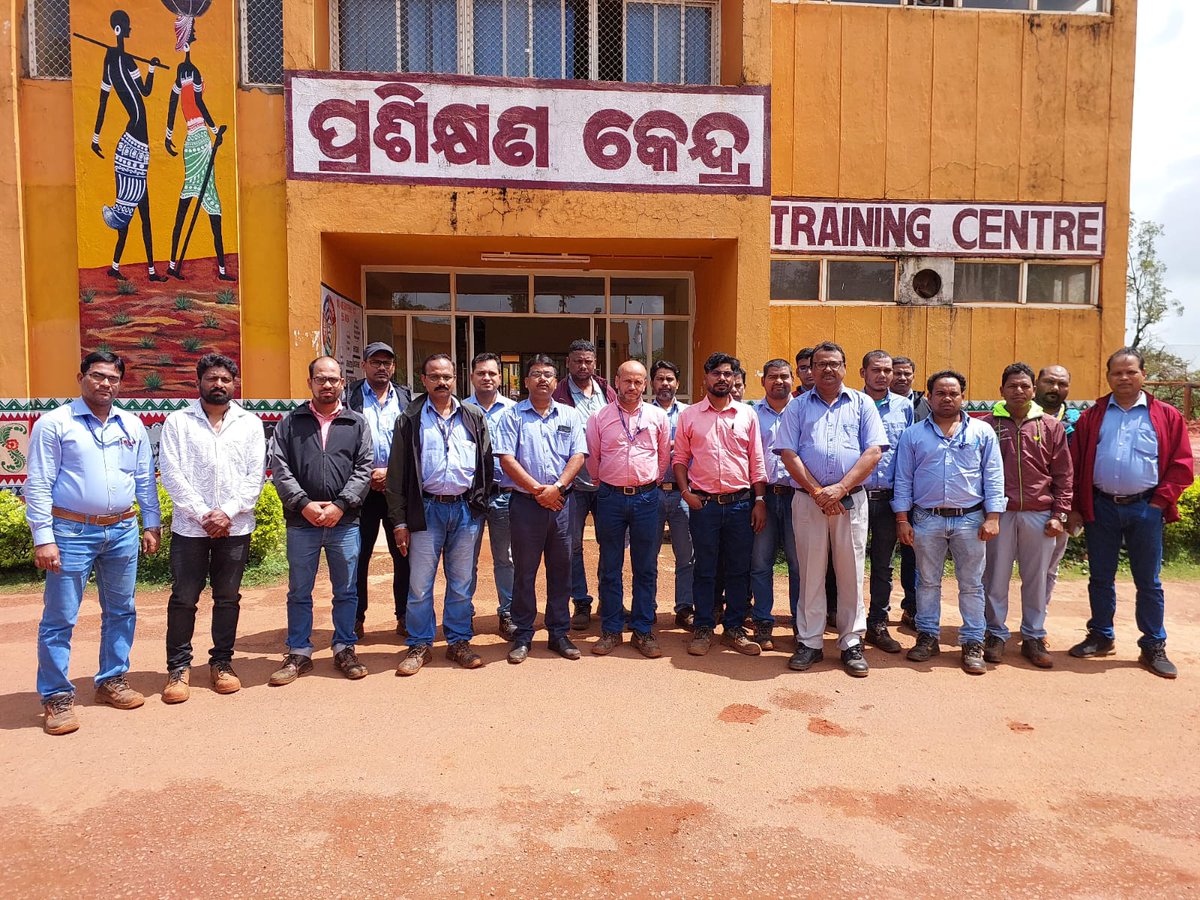 NALCO_India's tweet image. NALCO has always been at the forefront of #SkillDevelopment and workforce #Training to support #MiningOperations. In line with this commitment, an OEM (Original Equipment Manufacturer) training on #WheelLoaders was successfully organized for #Employees and contract workers at the…