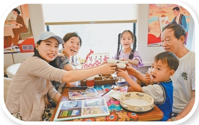 VoiceofPD's tweet image. China's railways carry record 943 million passengers in summer travel season

#China's #railways carried a record 943 million passengers during the 62-day #summertravel season that concluded Aug. 31, marking a 4.7 percent increase from the previous year, according to China State