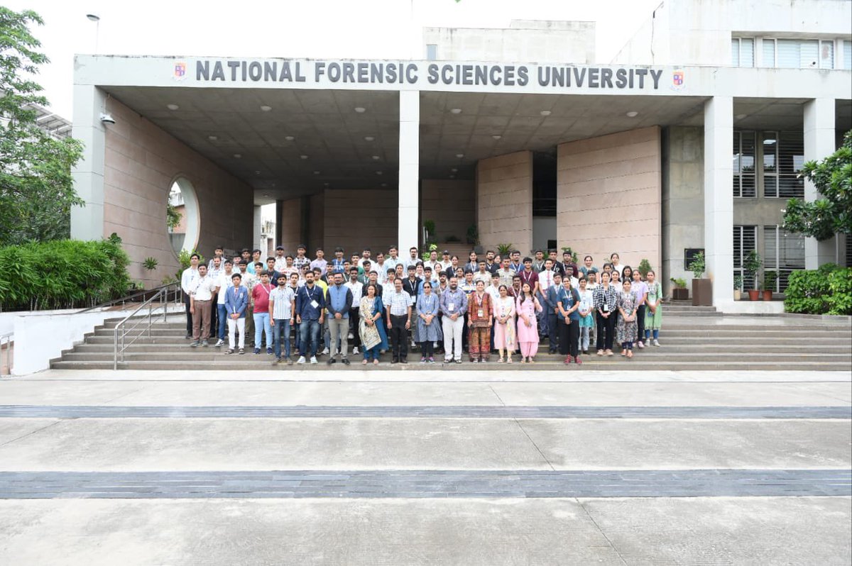 krcscbhavnagar's tweet image. The bright minds of #GujaratSTEMQuiz are at a 3-day #Bootcamp (8–10 Sept) @NFSU_Official Gandhinagar, exploring emerging tech &amp;amp; advanced skills. Grateful to Padma Shri Dr. J. M. Vyas, VC #NFSU, for guiding young talent to turn #curiosity into #careers &amp;amp; shape a #ViksitBharat.