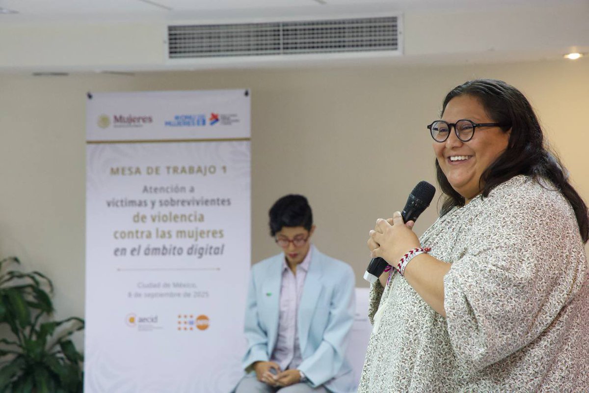 Hoy recibimos en la Secretaría de las <a href="/mujeresgobmx/">Secretaría de las Mujeres</a> a mujeres activistas digitales para llevar a cabo la primera Mesa de Trabajo de “Atención a Víctimas y Sobrevivientes de Violencia contra las Mujeres en el Ámbito Digital".

Creemos firmemente que es necesario transitar hacia