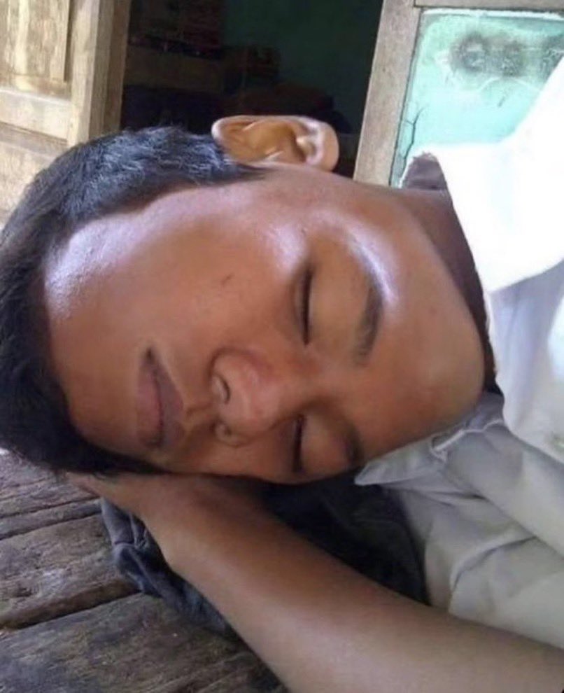 insaneposes's tweet image. 