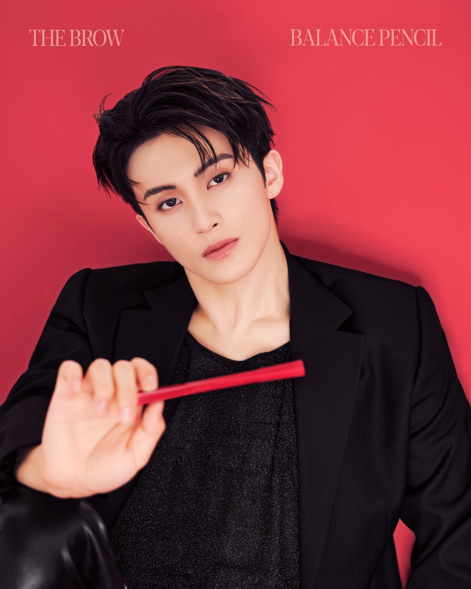 #𝘽𝙀𝙎𝙏
𝙏𝙝𝙚 𝘽𝙧𝙤𝙬 𝘽𝙖𝙡𝙖𝙣𝙘𝙚 𝙋𝙚𝙣𝙘𝙞𝙡
𝙏𝙝𝙚 𝘽𝙧𝙤𝙬 𝘾𝙤𝙡𝙤𝙧 𝙁𝙞𝙭𝙞𝙣𝙜 𝘾𝙖𝙧𝙖

NCT 마크의 더브로우 화보 속 메이크업 제품 정보는👀❓

-  비벨벳 파운데이션 22N 뉴트럴 페탈
-  톤페어링 컨투어 팔레트 1호 뉴트럴
-  더브로우 밸런스 펜슬 2호 쿨그레이
-  더브로우