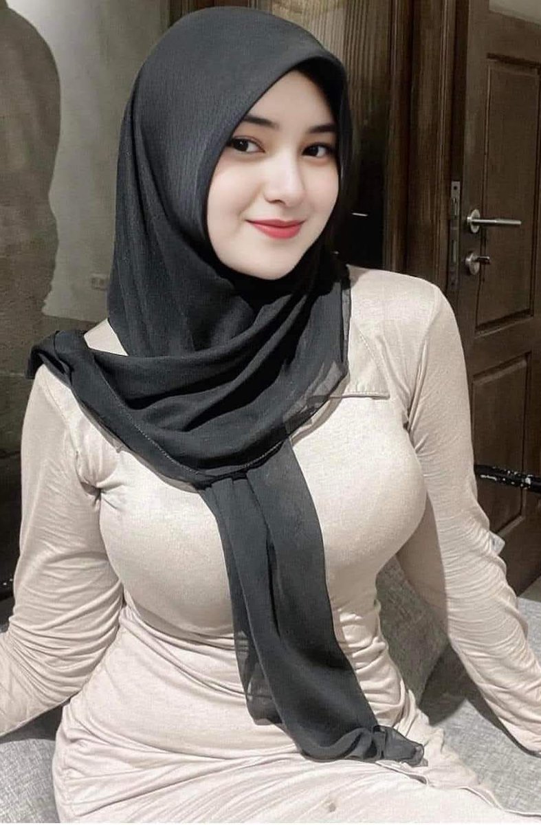 مسبب متاعب نموذجي. مبشر الإنترنت. مروحة طعام صديقة محب. إكسبلورر. ممارس موسيقى.