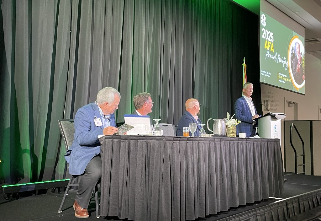 Coach Tommy Tuberville tweet media