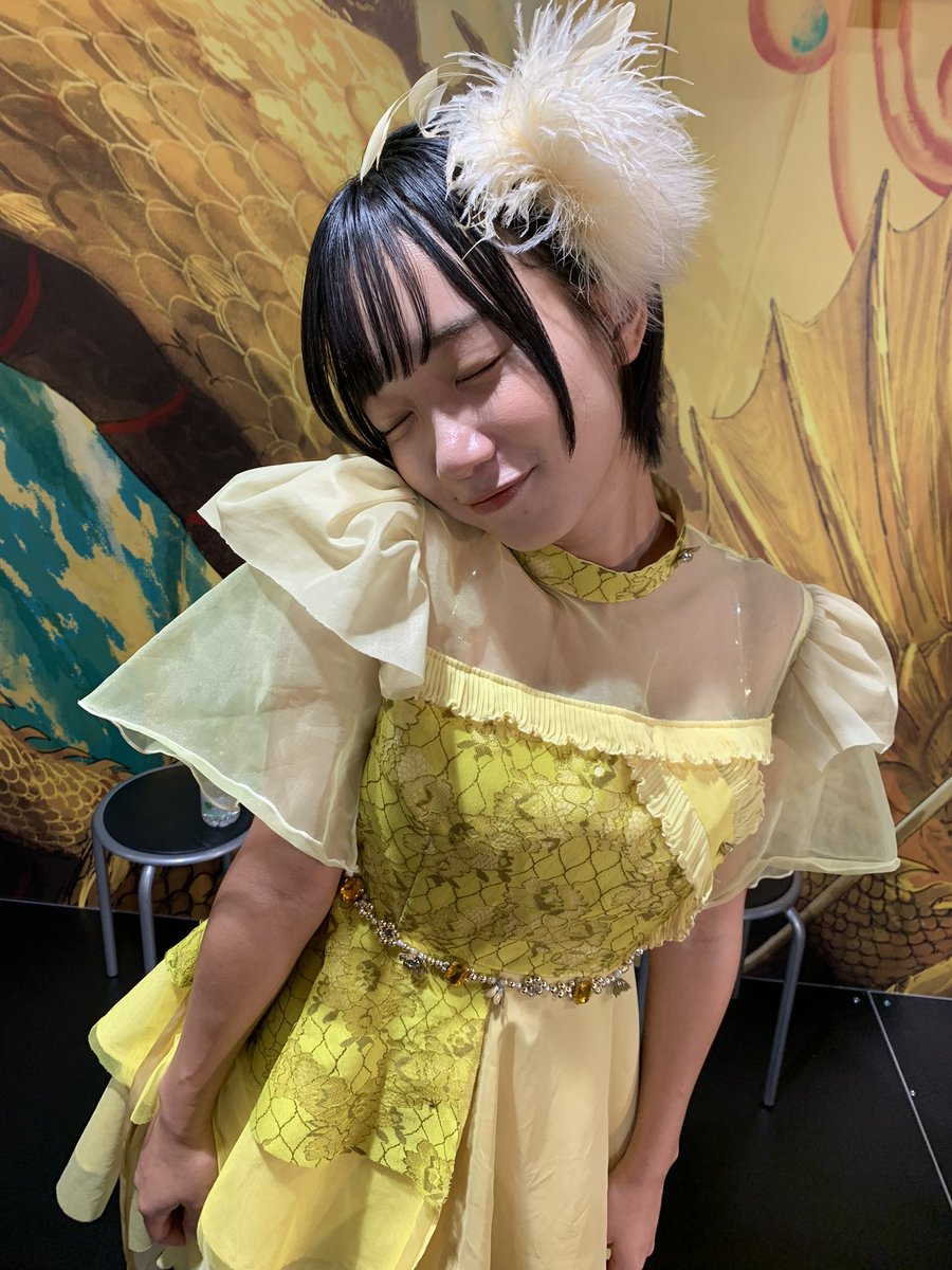 HIKARI_510A's tweet photo. 私がfishbowl 静岡市出身新間いずみさんを推している理由。
◯私と同じ10月19日生まれ
◯表情が豊かで可愛い
◯ショートカットが可愛い
◯歌が上手い
◯低音・裏声を駆使した歌声が素敵
◯しっかりした考え方・全力疾走する姿を尊敬している
大好きです。
#fishbow
#新間いずみ
#にまにまにーま https://t.co/frVV0TNtPM
