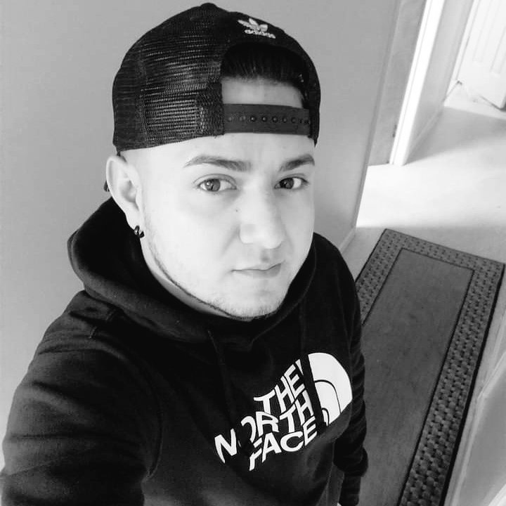 Isaac Carrillo๐ (@urielbarri79723) on Twitter photo Estoy siguiendo a todo el que me siga Estoy siguiendo a todo el que me siga