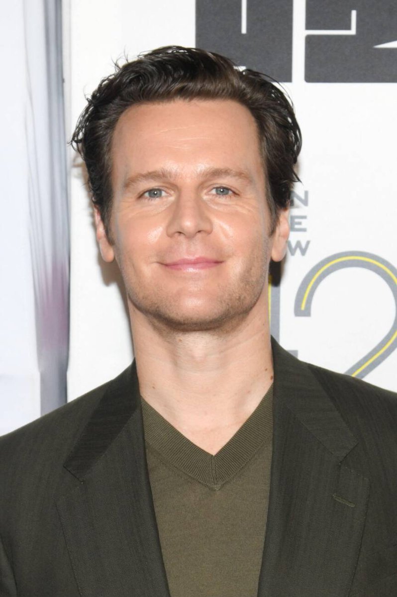 groffsource's tweet photo. jonathan at new 42 studios' 25th anniversary luncheon in NYC. https://t.co/TfELggvKRz