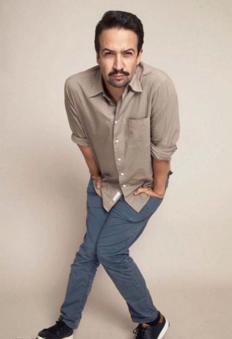 están funando a las que leen aus...

yo con los 30 aus que tengo para leer metidos en el orto