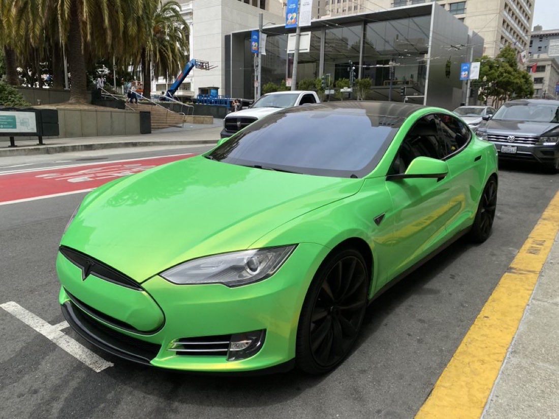 AdvisorWang's tweet photo. Several years ago, also near Union Square, I saw this unusual color @Tesla https://t.co/BV0r5YPZDu