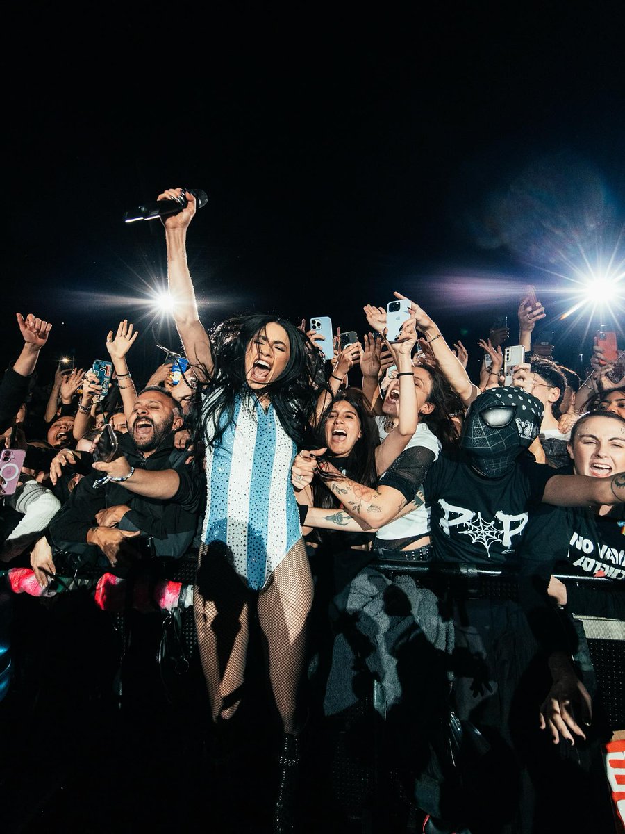 🎤 Lali se convirtió en la primera artista mujer en hacer cinco Vélez en un mismo año

Para entender cómo llegó hasta acá, repasamos su carrera 👇