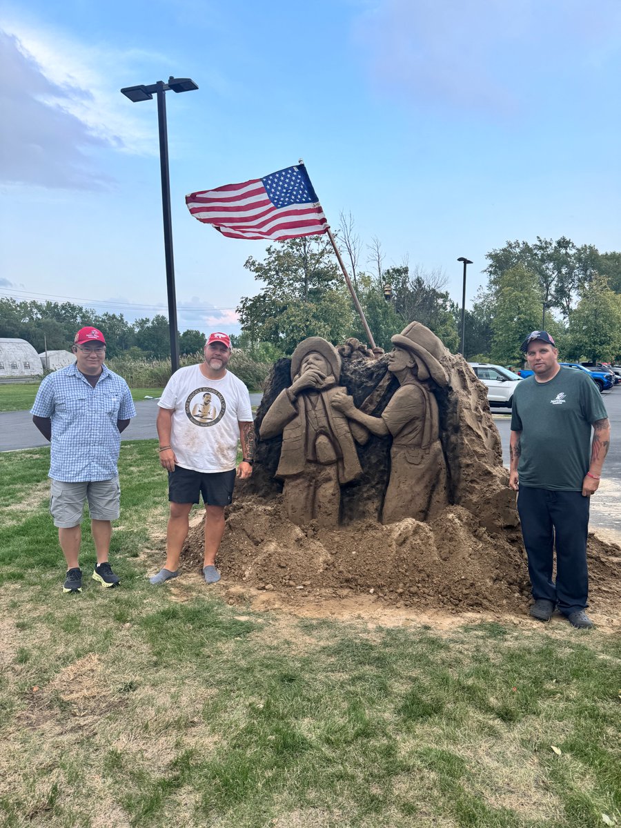Hundreds honor first responders in Tunnel to Towers race wivb.com/news/local-new… <a href="/Tunnel2Towers/">Tunnel to Towers Foundation</a> Special Thanks to all the  2025 Sponsors.