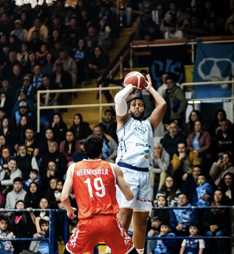 CoachK_Nguyen's tweet image. Former @QCMBB @AP_2Three staying busy at the pro level! 

@QCMBB @CoachGriffinJ @SullivanCoady