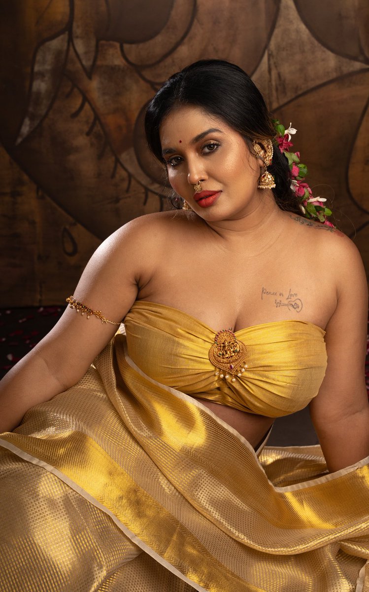 You_We_12's tweet photo. Golden Click @aslanarjun ππππππππππππππππππππ
#PriyankaNair
#Aslanarjun
#Dancer
#ChubbyGirl
#RPriyankaNair https://t.co/NACRs8v1qQ