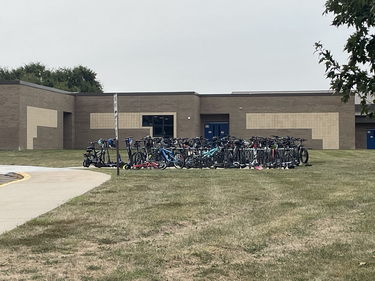 KCTV5's tweet photo. Blue Valley Schools has new rules for e-vehicles. 

Read >>> https://t.co/tEDaExDN1O https://t.co/Ots8dbVVUT