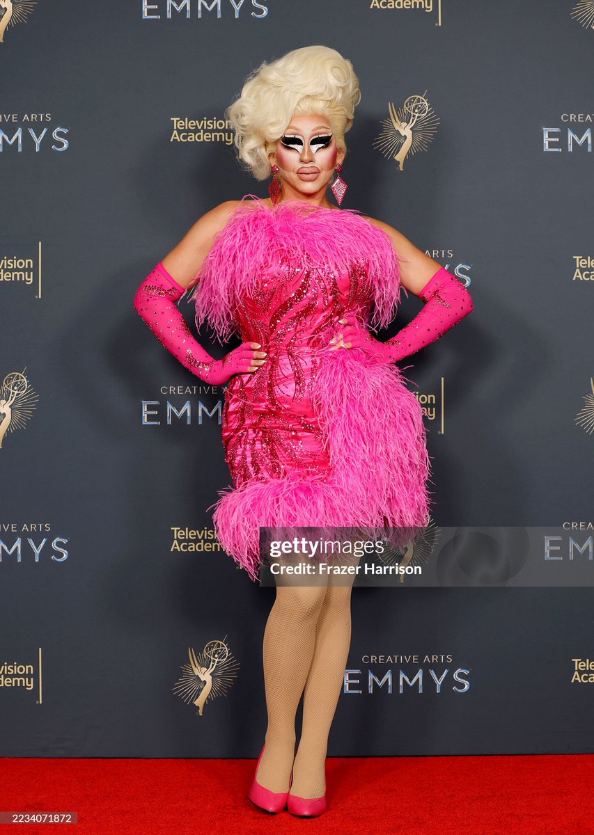 petal 🐰 tweet media