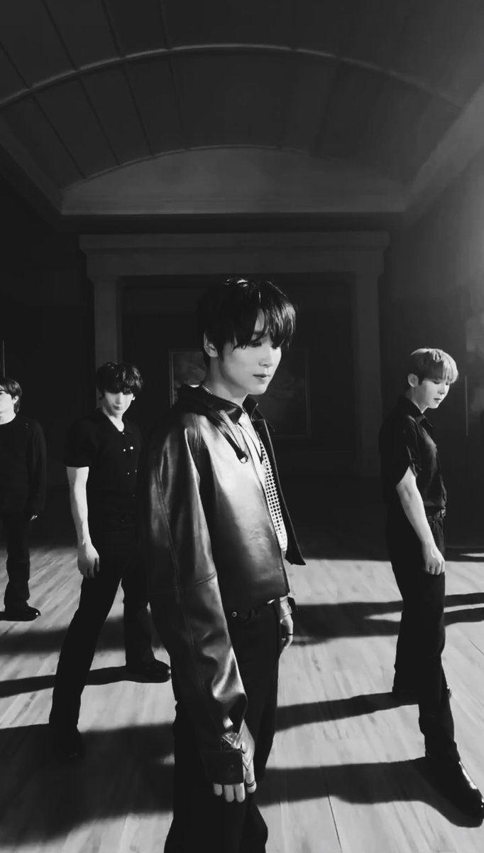 XC. Sena tweet media