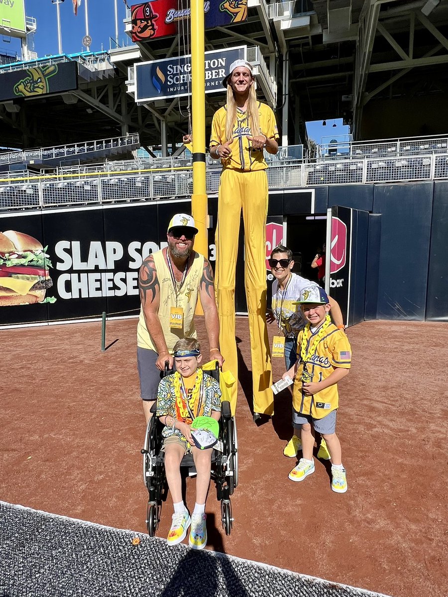 This weekend, we had the joy of celebrating Grant — a brave young cancer warrior — with a special day at the Savannah Bananas game. Grant not only went to the game, but was able to meet all the players beforehand during his VIB experience.