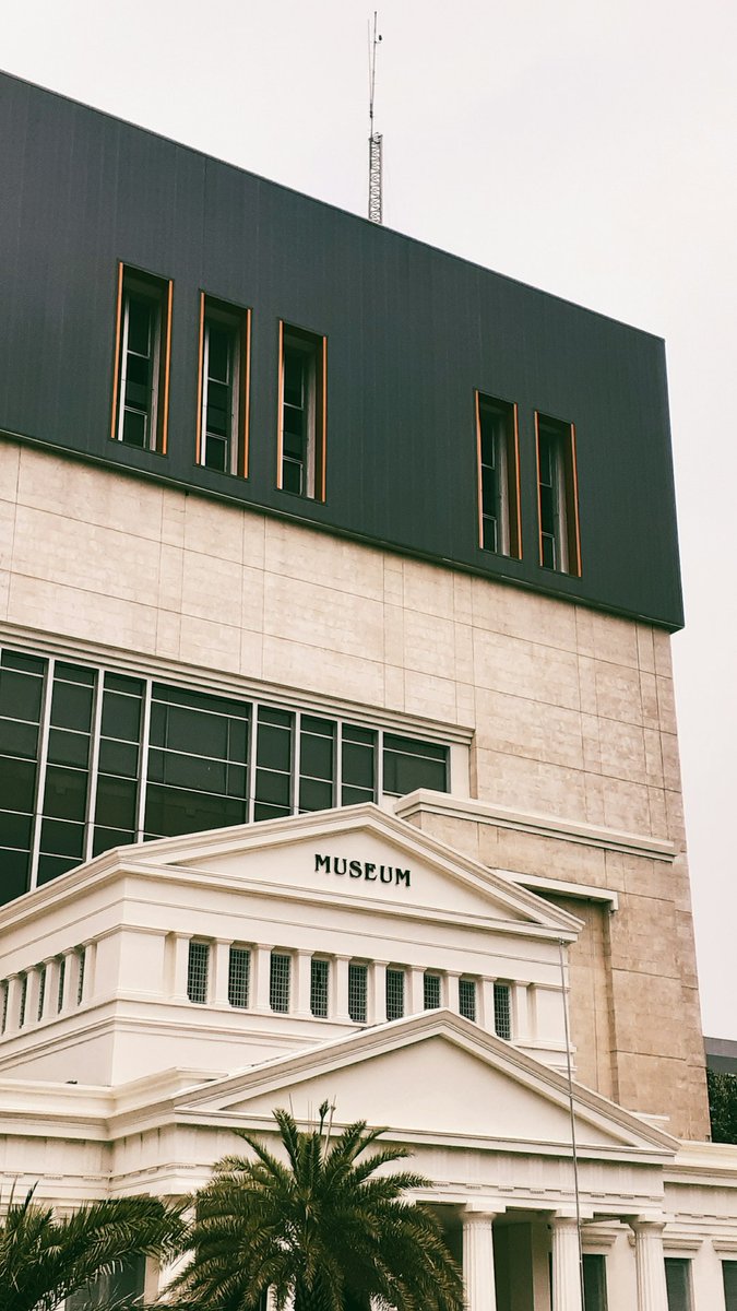 Heritage torched, tombs neglected, and treasures returned—this week’s newsletter dives into looted Ganeshas, ancient maritime tech, and Malaysia’s repatriated ancestors. #southeastasianarchaeology

Bones, Boats, and Burning Buildings bit.ly/4mUTeKl