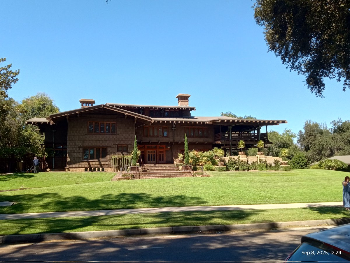 EagleRock311's tweet image. Nice run &amp;amp; hike along the #ColoradoStreetBridge (aka Suicide Bridge) just east of #EagleRock is #DocBrown's house ran #backtothefuture #GambleHouse nice Monday walk in LA..