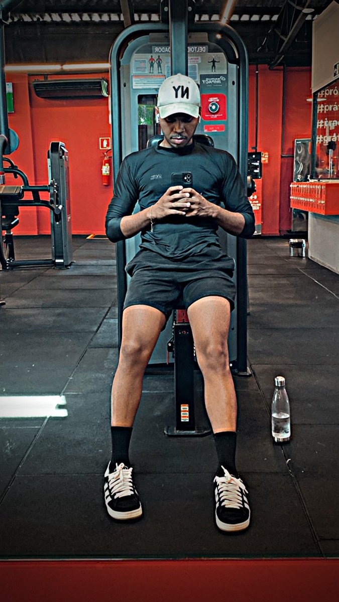 anderpr_'s tweet image. 🖤