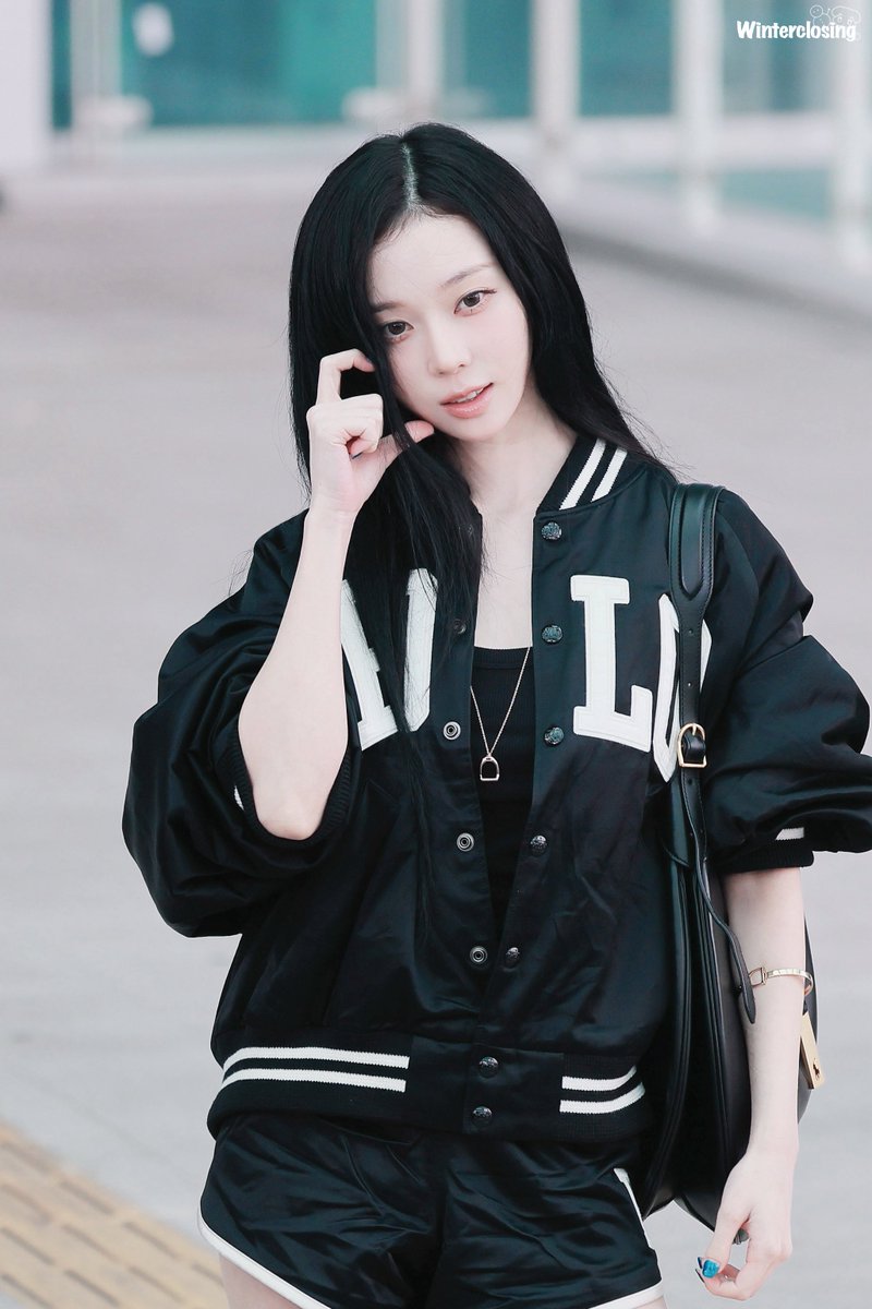 250909 ICN

Ready to be shining in New York✨

#aespa  #æspa #에스파 
#WINTER #윈터 #WINTERxRALPHLAUREN