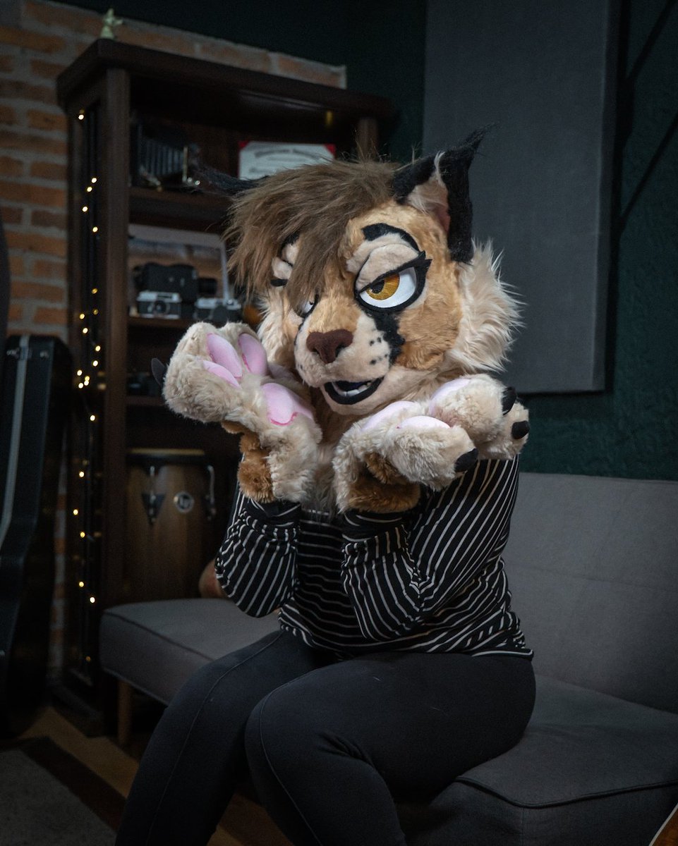 Hehe this is me. I'm the creature. 😼🐾