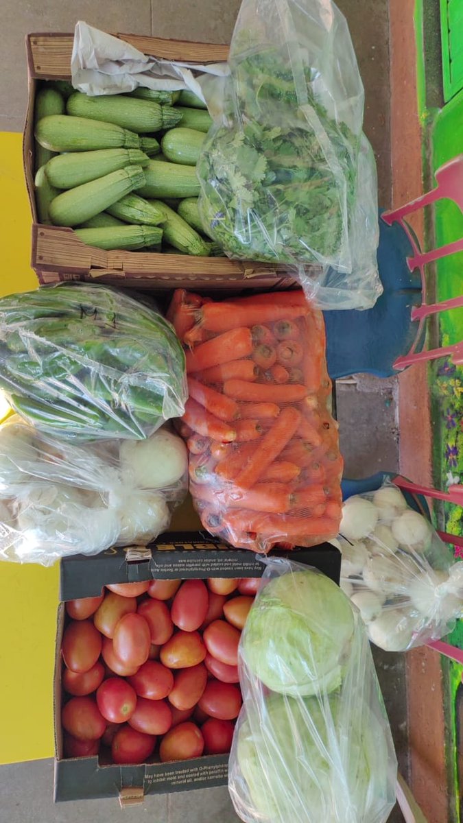 CulturaVerdeAC's tweet image. ✨ El pasado 03 de septiembre, la Unión de Usuarios de Hermosillo, con el apoyo de la comunidad y el esfuerzo ciudadano, realizó la entrega de 1 tonelada en volumen de residuos ♻️🙌

🌱 Gracias a la correcta separación y entrega limpia de estos materiales, pudimos transformarlos…