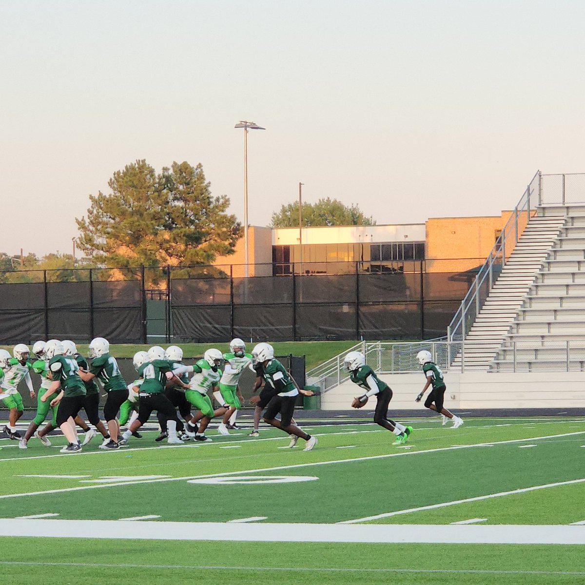 HornetBuzzMPMS's tweet image. 7A Hornets vs Cubs:
Hornets 26
Cubs 6
#MPMS2026 #CheerMPMS #FootballMPMS #HornetNation