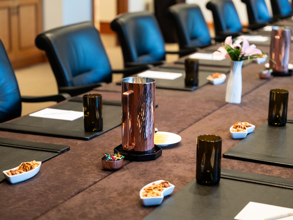 InterConCLE's tweet image. Whether hosting a corporate retreat or grand celebration, our versatile event spaces offer a refined setting. With 35,000+ sq ft, advanced tech, and expert planning, your #Cleveland event will impress from start to finish.
bit.ly/40XQqTF