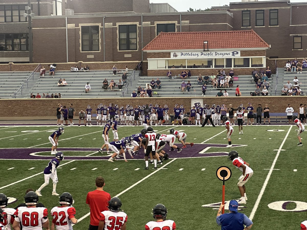 S/O to JV football!! 34-6 winners over Pittsburg tonight!🏈 <a href="/EmporiaFB/">Emporia Spartans Football</a>