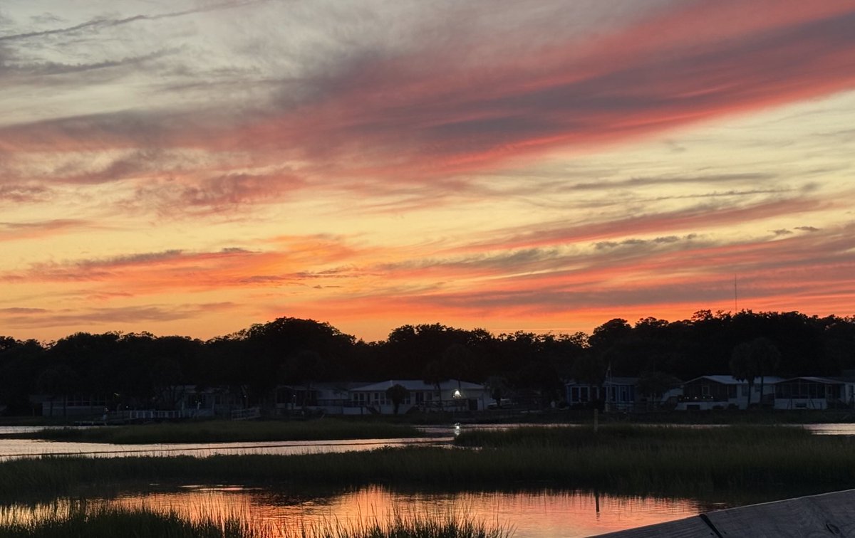 Renatta's tweet image. I don’t understand how anyone can see beauty like this and not believe in God. 

The heavens declare the glory of God, and the firmament shows His handiwork. - Psalm 19:1