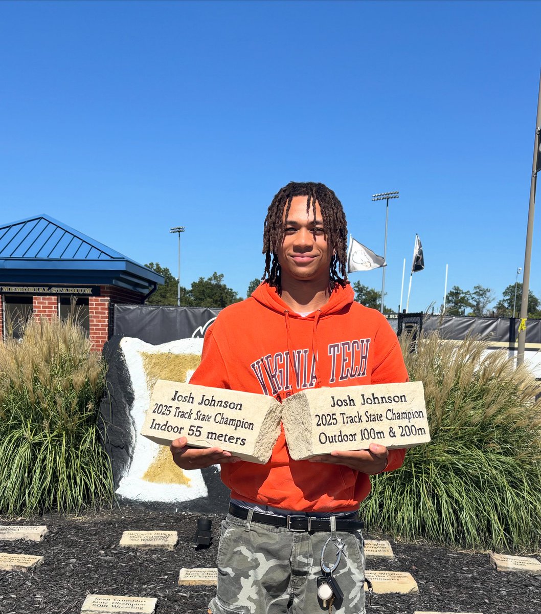 FHSSOUTHRIDING's tweet image. Celebrating Josh Johnson’s Indoor Track 55m and Outdoor Track 100m and 200m State Championships.  #NotDoneYet #NothingEasy. #FSR @freedomhs_xctf