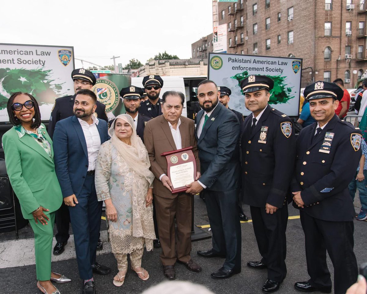 nypdpals's tweet photo. Mashallah
PALS  is honored to present the MVP (Most Valuable Parents) Award to SHAIKH SHAKEEL HUSSAIN &amp; ROOHI SHAKEEL
Parents of CAPTAIN MUHAMMAD AHMED
This award recognizes their incredible role in raising a leader who serves NYC with dignity.
This is small token of appreciation https://t.co/UPfWTkLHGJ