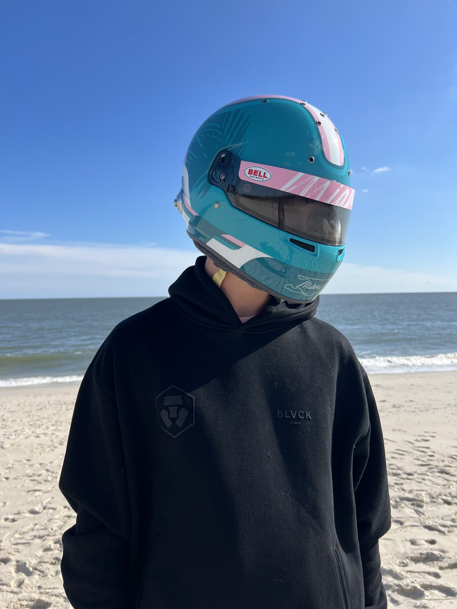 Mclovinfts's tweet image. The Roar to the Finish Line Grand Prize has arrived and it looks absolutely amazing! 🤩

Huge thanks again to @LoadedLions_CDC for all of the opportunities to win such awesome prizes. There is no community like the Pride! 🦁🥂🦁

#Cryptocom #LoadedLions #F1 #Miami #FFTB $LION