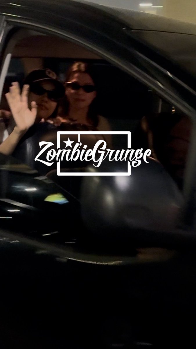 ZombieGrunge's tweet photo. los sueños se hacen realidad 🪽🦋! 
las amo con mi vida @srchafreen @AngelssBecky  ❤️‍🔥❤️‍🔥❤️‍🔥❤️‍🔥 !!!
@IDOLFACTORYTH 
#freenbecky #srchafreen #beckyarmstrong #s9tConcert #zafirointernacional #joinnus #LoveSpreadsInLima #FreenbeckyLatamTour #BeckysAngels #show #fanmeeting #idolfactoryth https://t.co/fvNLvyIP4v