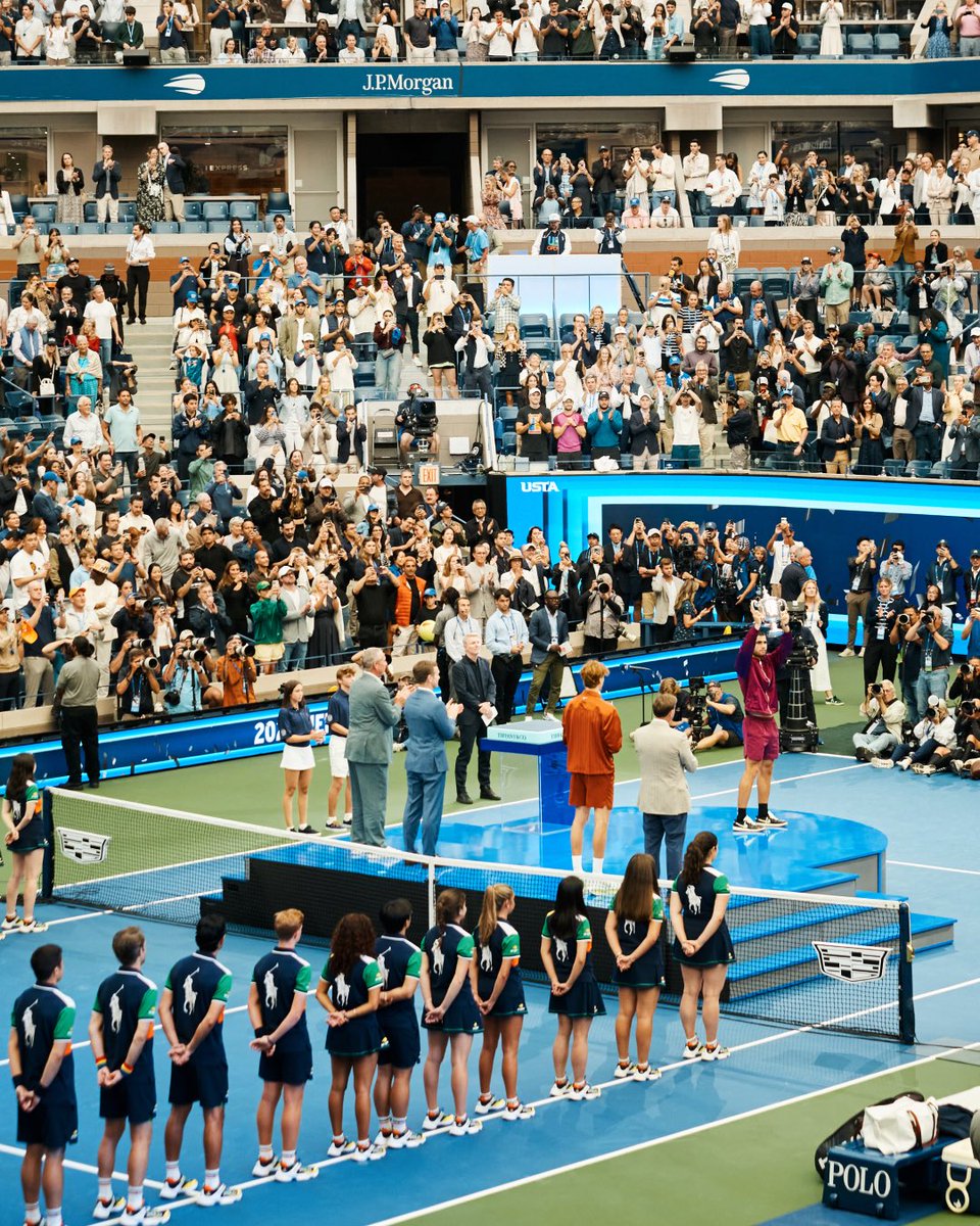 RalphLauren's tweet image. As the @USOpen draws to a close, Ralph Lauren celebrates two decades of bringing timeless style and unmatched energy to this renowned tournament as the Official Outfitter.

#RLTennis #USOpen #USOpen2025