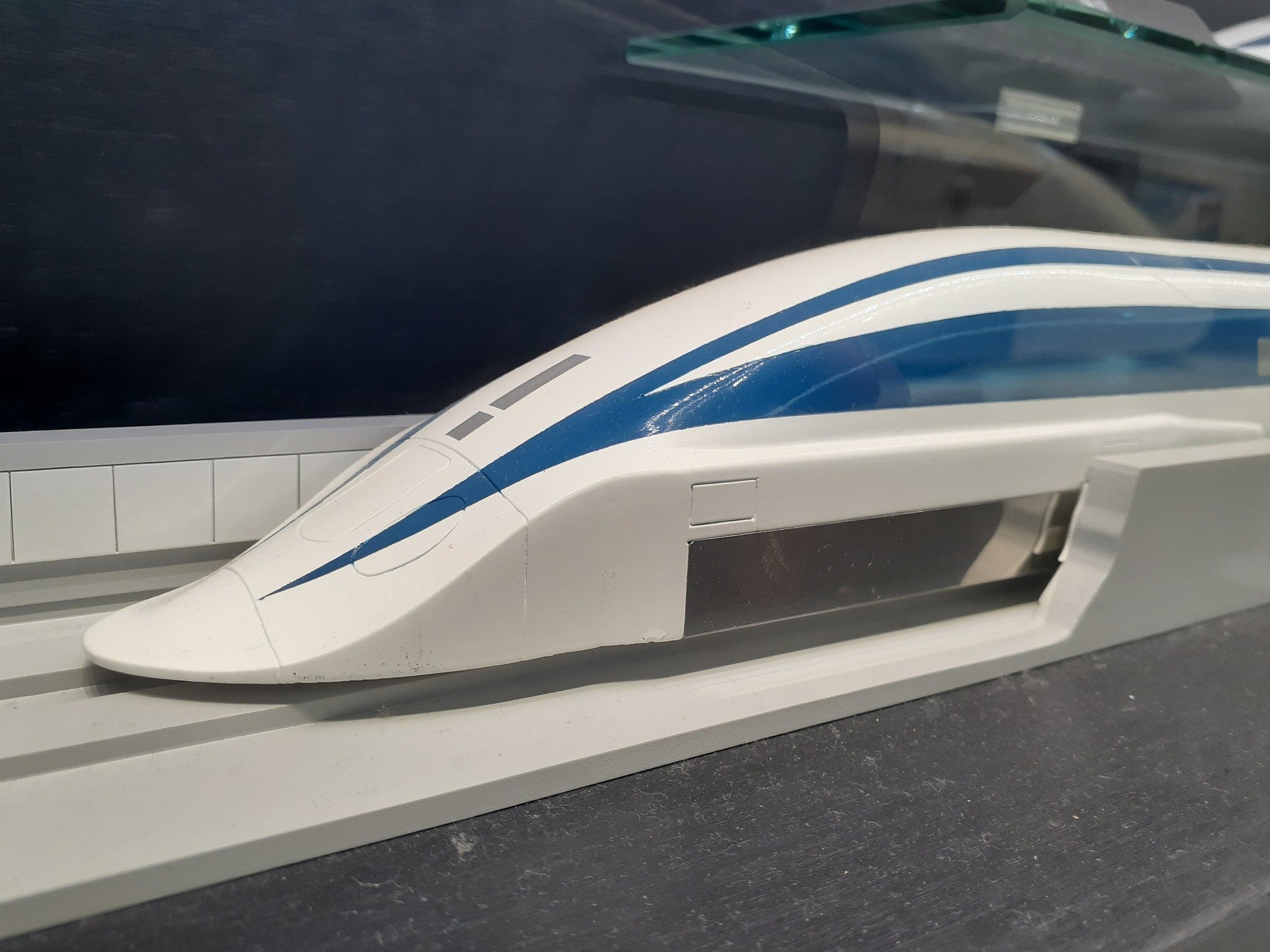 山梨リニア実験線　150/1　鉄道模型　非売品　第一試験車両 Amazon.co.jp: 【鉄道模型（非売品）】山梨リニア実験線 第一