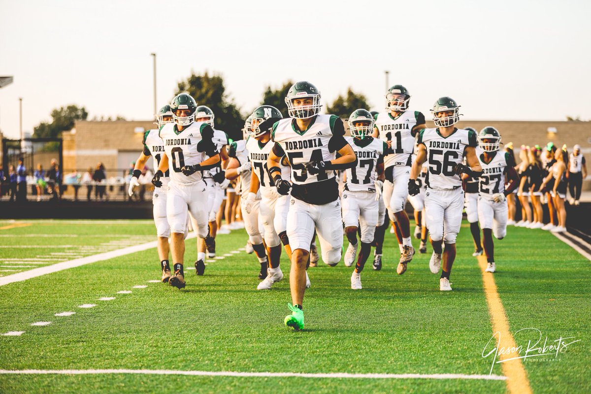 JasRobertsPhoto's tweet photo. Nordonia vs. Mayfield Sept 5, 2025 gallery: https://t.co/K9ScfNcjqB @NordoniaBooster @NordoniaSchools @MayfieldFB https://t.co/sEB98t6IfY