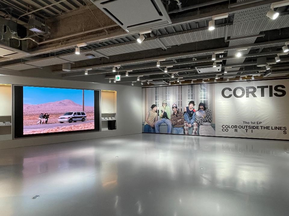 CORTIS 】 ご好評につきお品切れしておりました、 