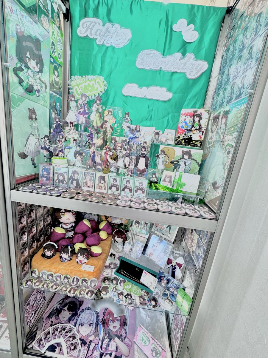 kotobukiya_nmb's tweet image. 【なんば】
#にじさんじ コトブキヤショップ情報 

『まいど  おおきに。』 
本日9月9日はにじさんじ所属、
つよつよケルベロス 【#戌亥とこ】さんのお誕生日！！🎂✨️ 

当店ではお祝いショーケースを展示中です！
是非、お立ち寄りください！🍹💚

#とこばくたん2025 
#いぬいどんどんすきになる